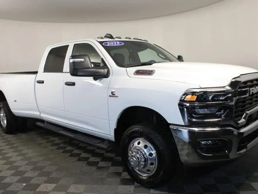 2025 Ram 3500 Tradesman photo 1