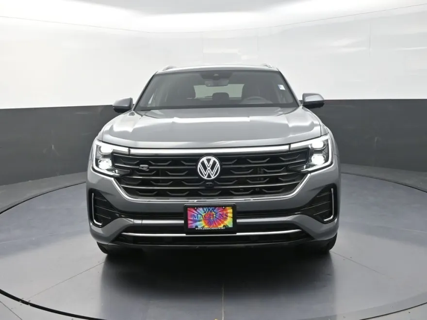 2025 Volkswagen Atlas Cross Sport SEL Premium R-Line photo 1