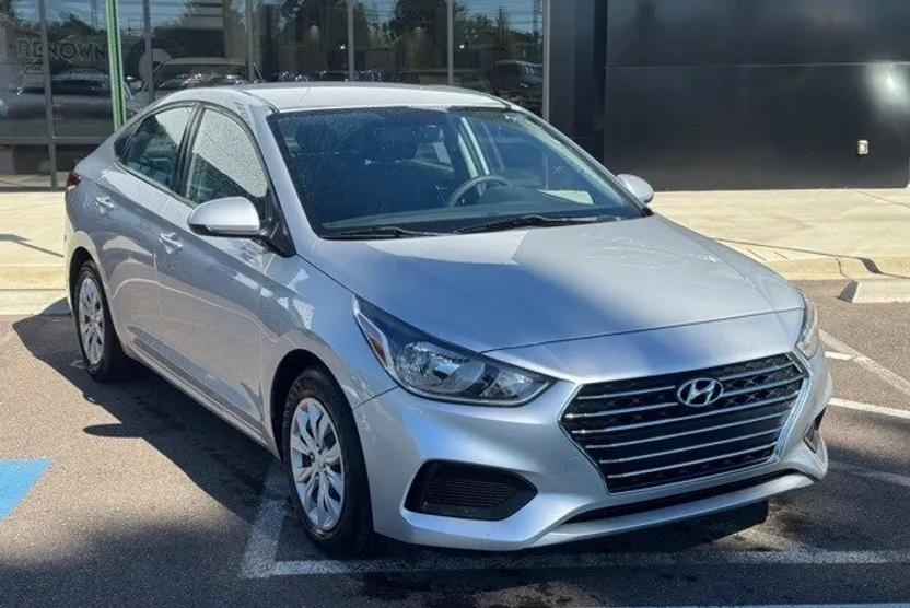 2019 Hyundai Accent SE photo 1