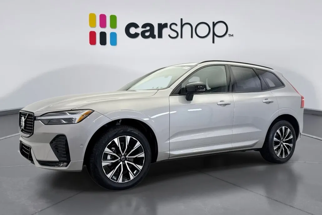 2025 Volvo XC60 Plus photo 1