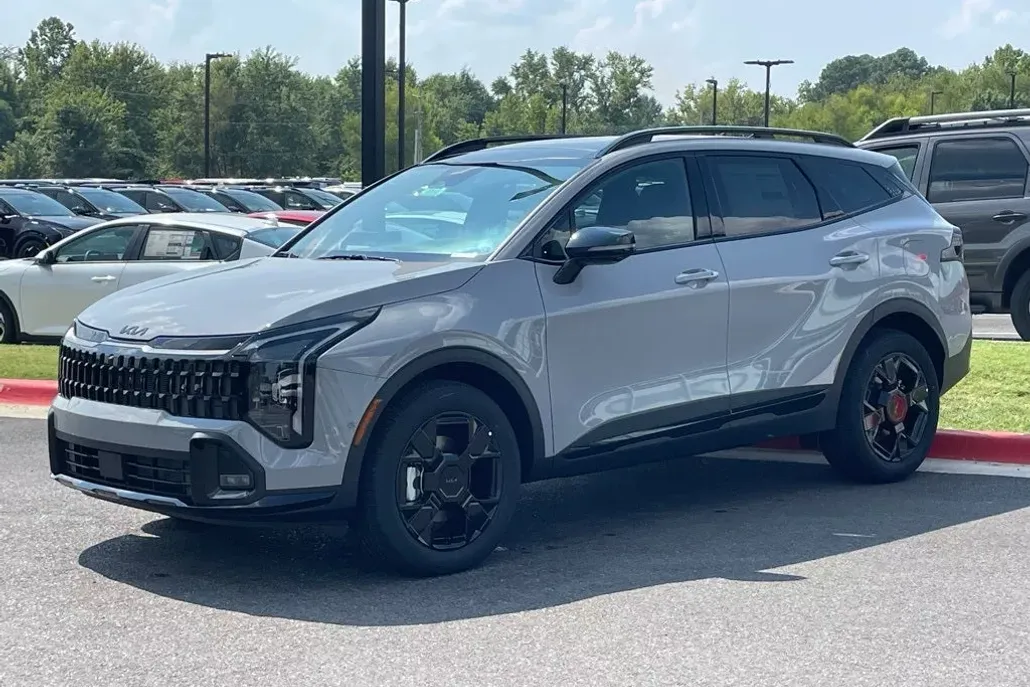 2026 Kia Sportage X-Line photo 1