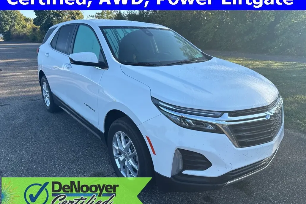 2022 Chevrolet Equinox LT photo 1