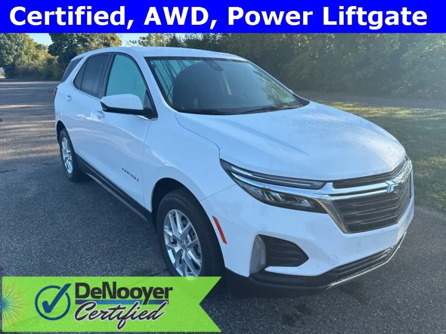 2022 Chevrolet Equinox LT photo 1