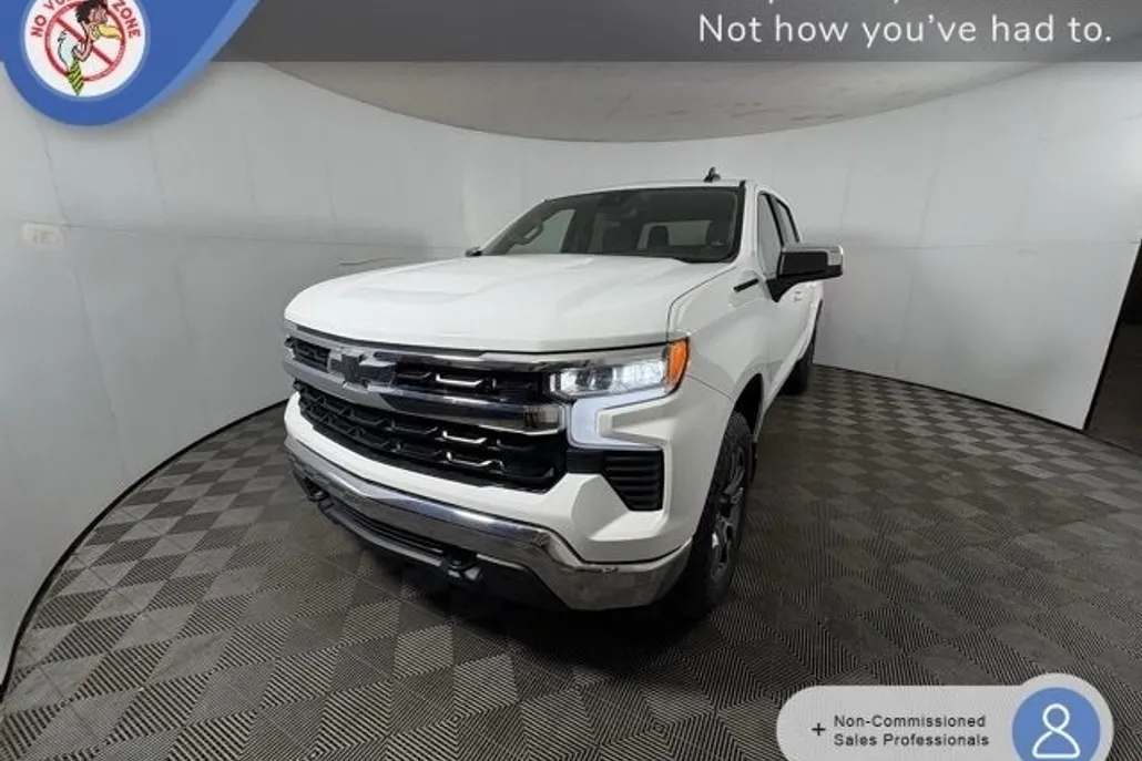 2022 Chevrolet Silverado 1500 LT photo 1
