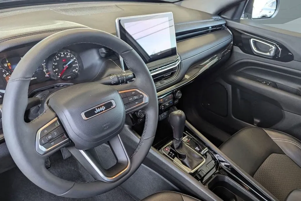 2023 Jeep Compass Altitude photo 1