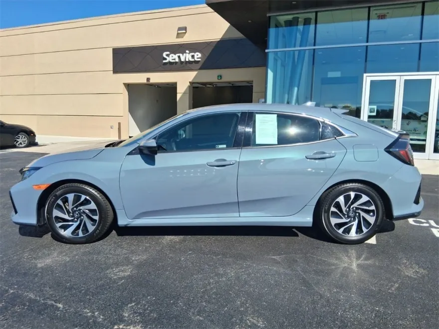 2018 Honda Civic LX photo 1