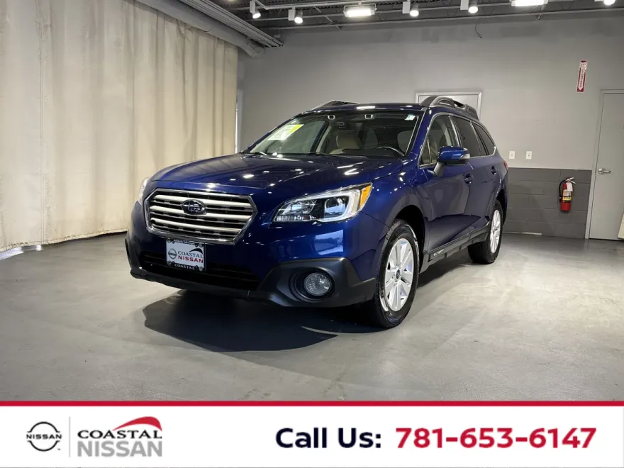 2017 Subaru Outback Premium photo 1
