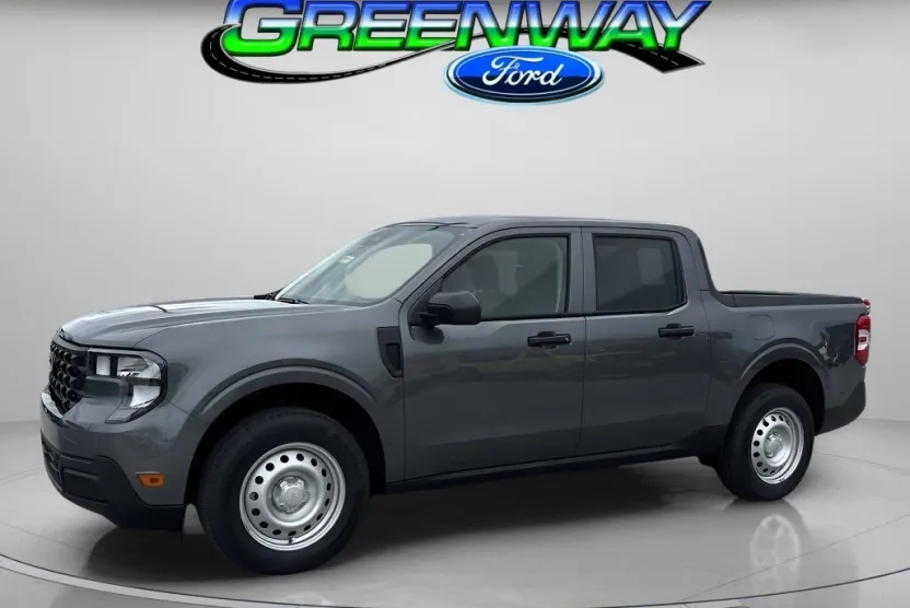 2025 Ford Maverick XL photo 1