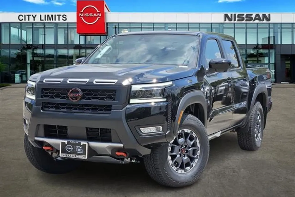 2025 Nissan Frontier Crew Cab PRO-4X photo 1