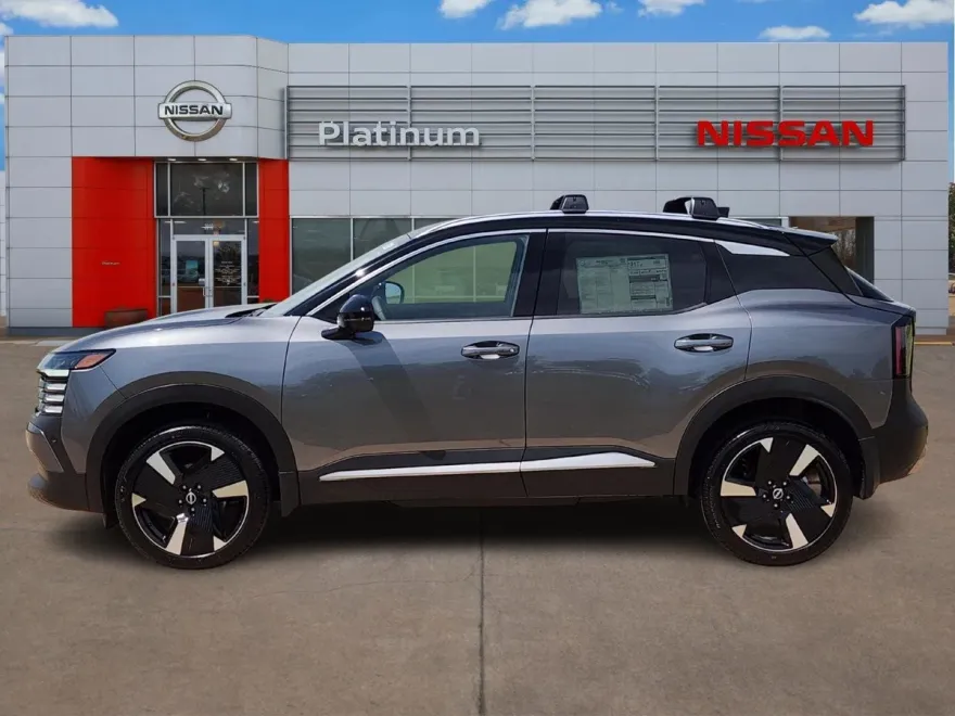 2026 Nissan Kicks SR photo 1