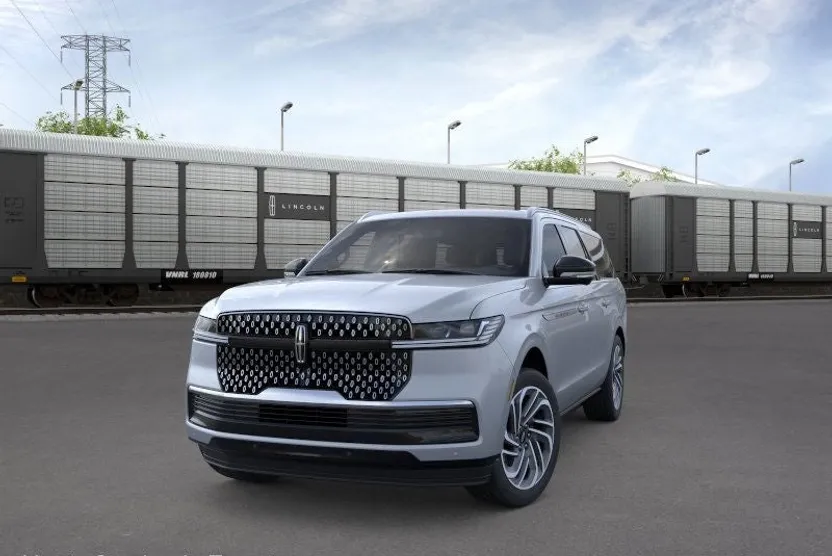 2025 Lincoln Navigator L Reserve photo 1