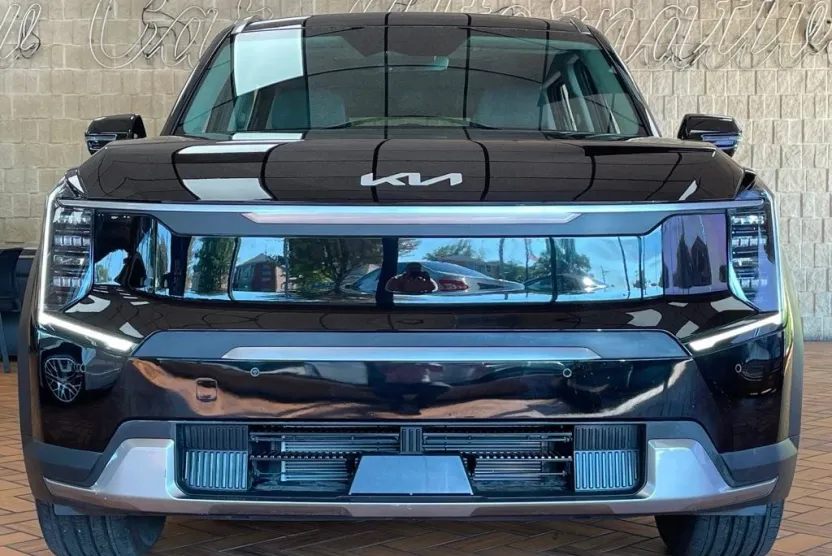 2024 Kia EV9 Wind AWD photo 1