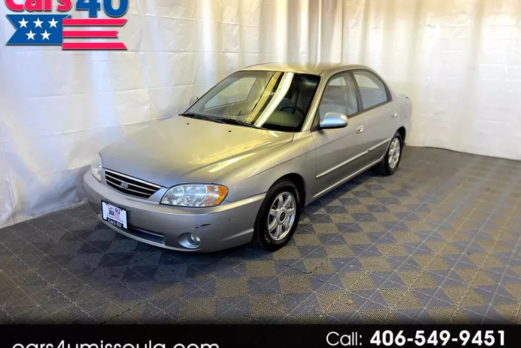 2004 Kia Spectra Base photo 1