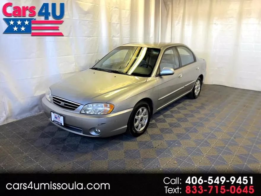 2004 Kia Spectra Base photo 1