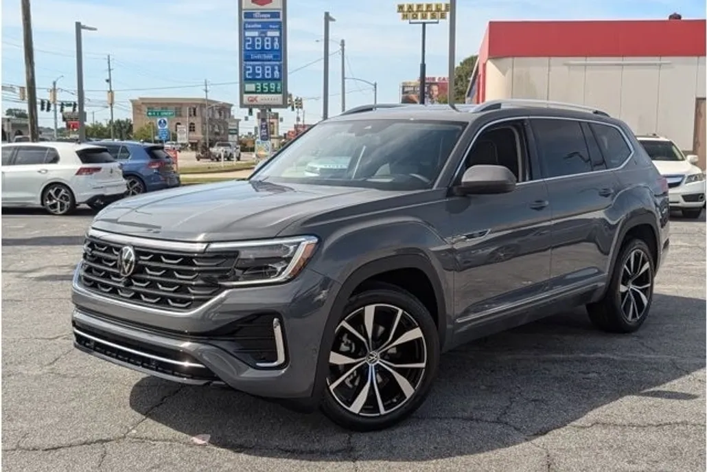 2025 Volkswagen Atlas SEL Premium R-Line photo 1