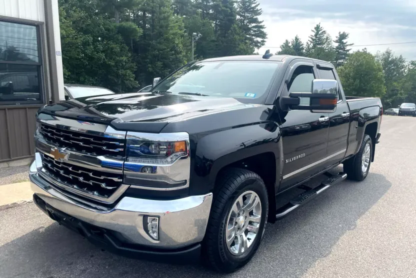 2017 Chevrolet Silverado 1500 LTZ photo 1