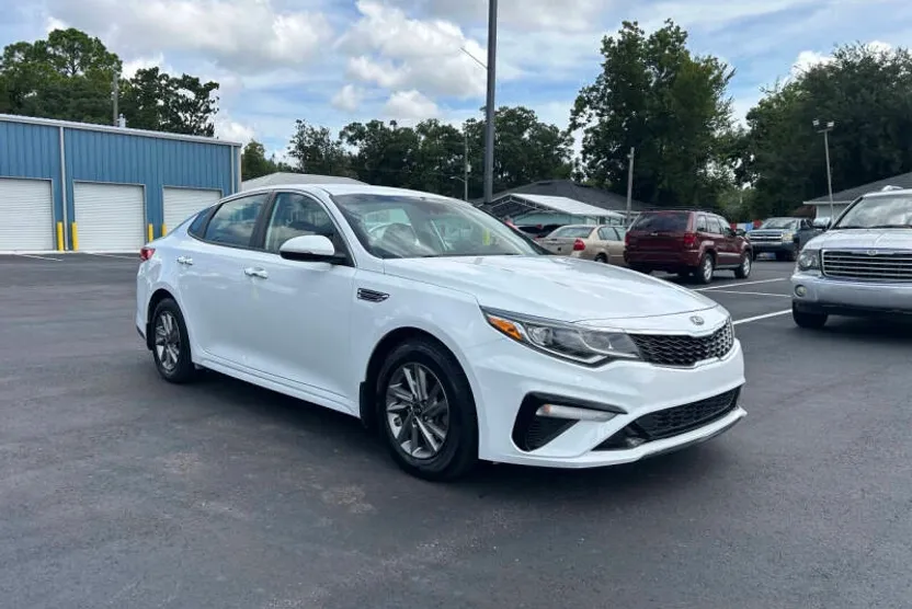 2019 Kia Optima LX S photo 1