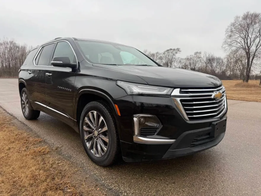 2023 Chevrolet Traverse Premier photo 1
