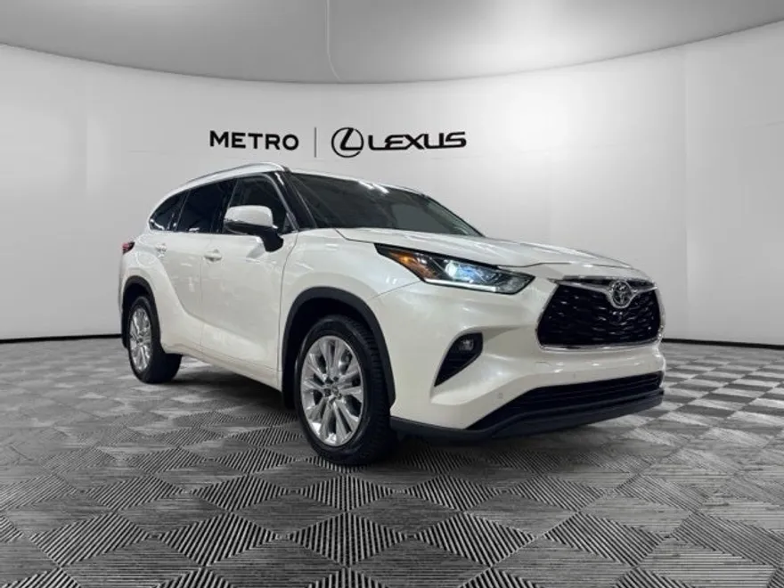2020 Toyota Highlander Limited photo 1