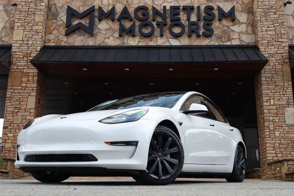 2021 Tesla Model 3 Long Range photo 1