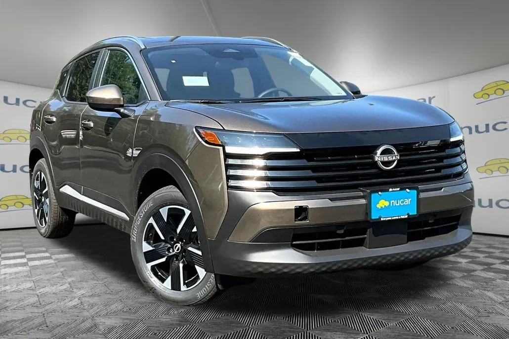 2025 Nissan Kicks SV photo 1