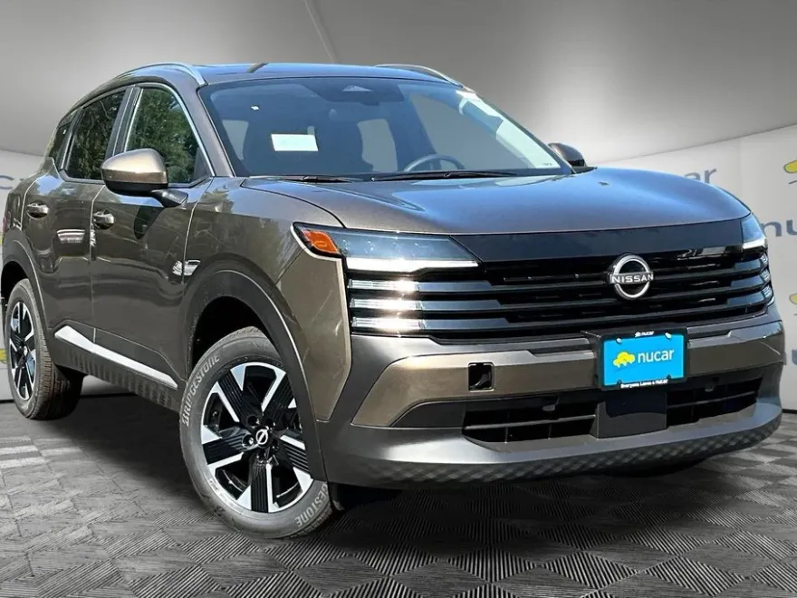 2025 Nissan Kicks SV photo 1