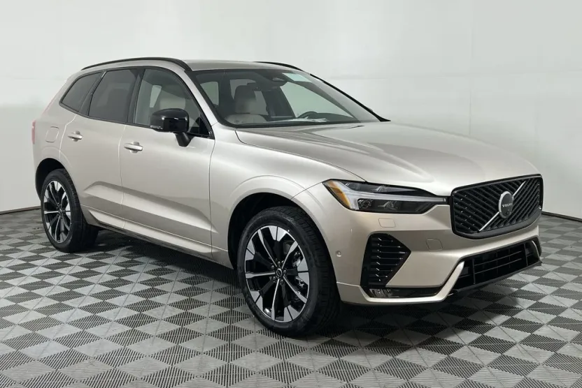 2026 Volvo XC60 B5 Plus photo 1