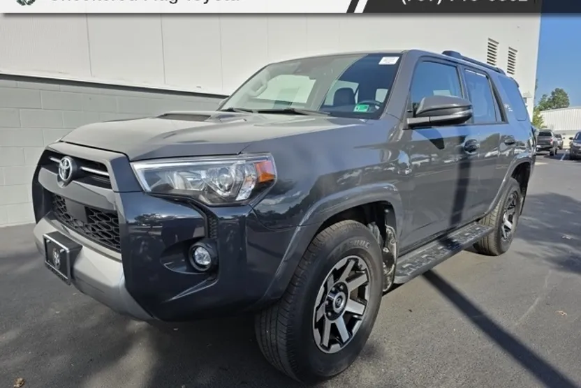 2024 Toyota 4Runner TRD Off-Road Premium photo 1