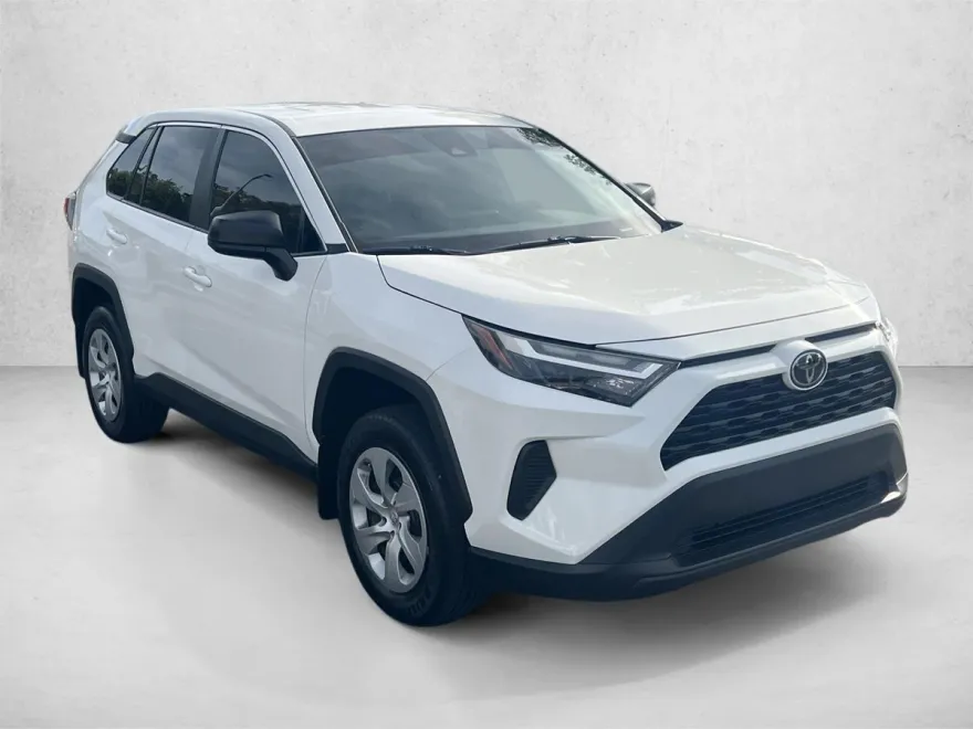 2024 Toyota RAV4 LE photo 1