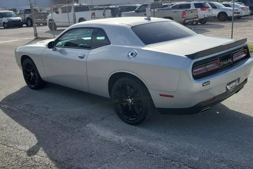 2023 Dodge Challenger SXT photo 1