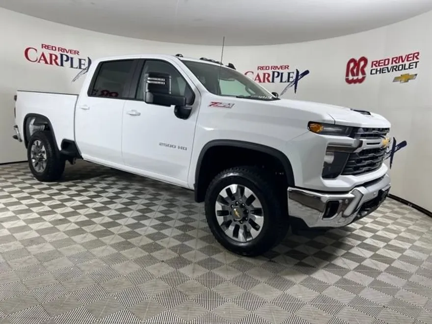 2025 Chevrolet Silverado 2500HD LT photo 1