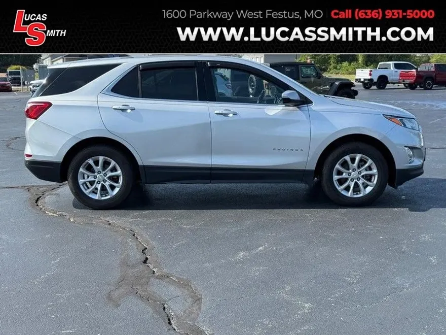 2019 Chevrolet Equinox LT photo 1