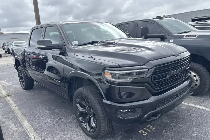 2022 Ram 1500 Limited photo 1