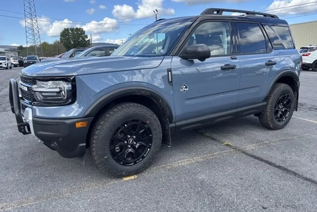 2025 Ford Bronco Sport Outer Banks photo 1
