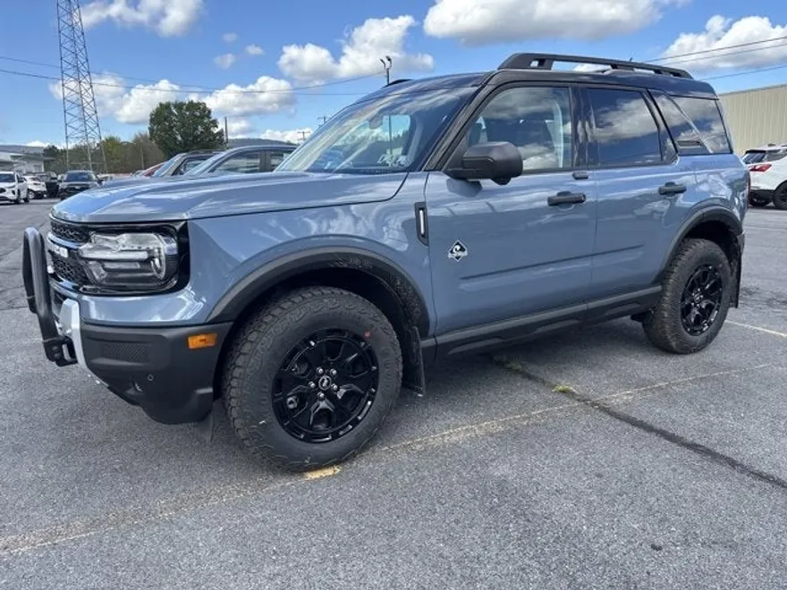 2025 Ford Bronco Sport Outer Banks photo 1
