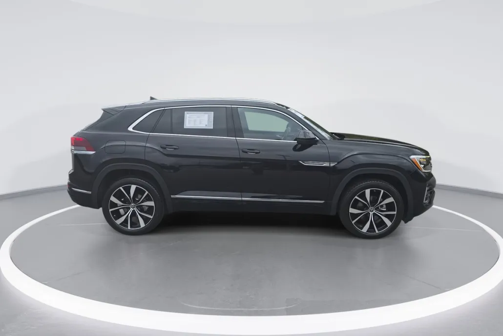 2024 Volkswagen Atlas Cross Sport SEL Premium R-Line photo 1