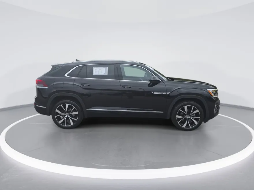 2024 Volkswagen Atlas Cross Sport SEL Premium R-Line photo 1