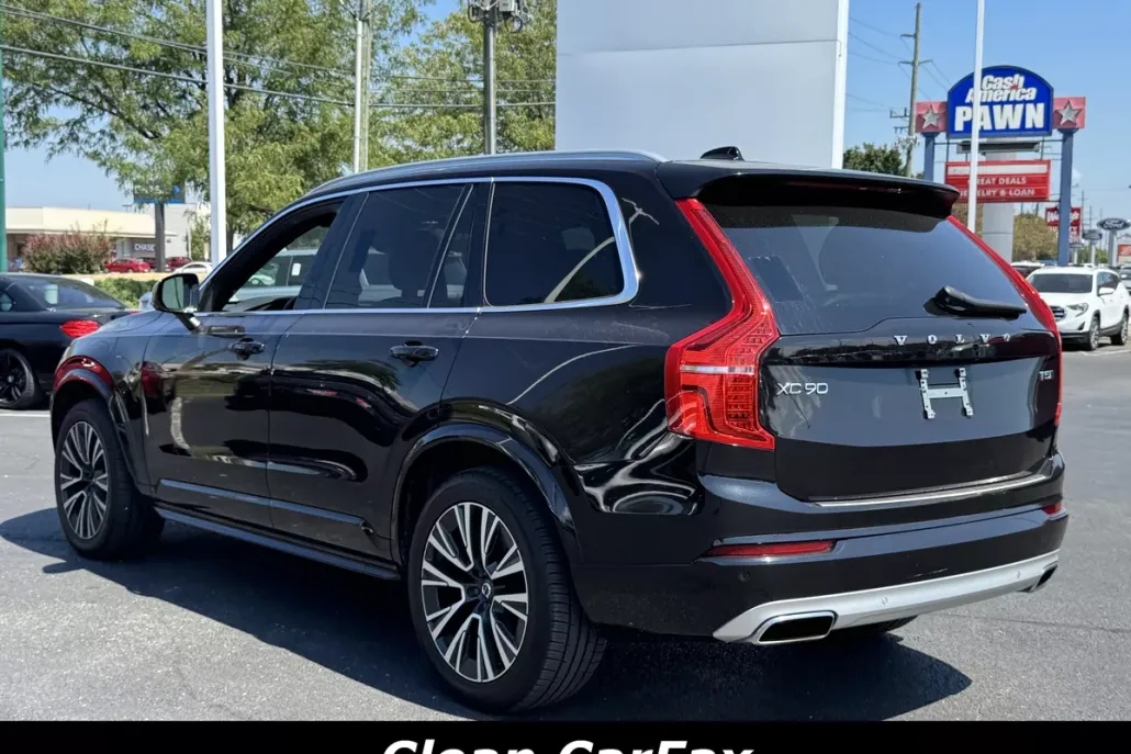 2020 Volvo XC90 T5 Momentum photo 1