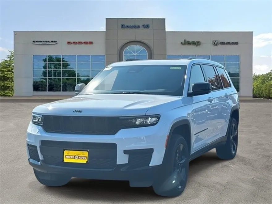 2025 Jeep Grand Cherokee Altitude photo 1