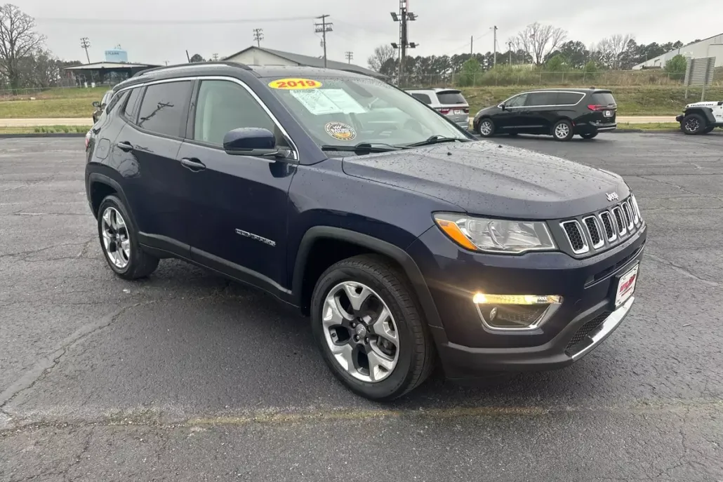 2019 Jeep Compass Limited photo 1