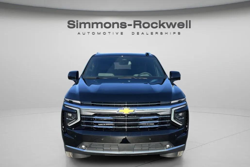 2026 Chevrolet Suburban LT photo 1