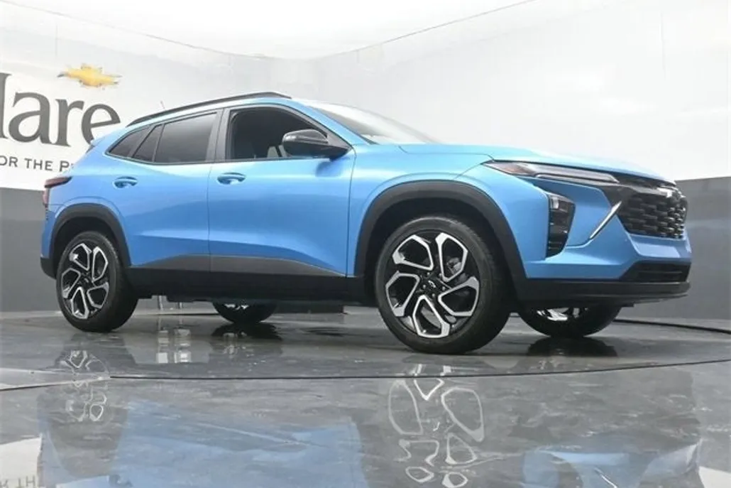2025 Chevrolet Trax photo 1