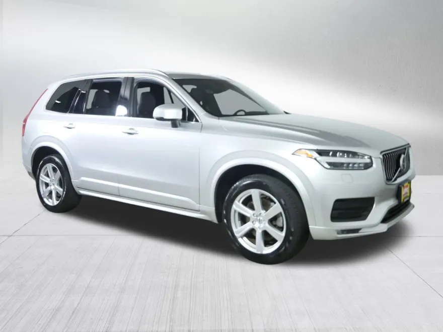 2020 Volvo XC90 Momentum AWD photo 1