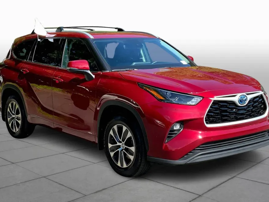 2022 Toyota Highlander Hybrid XLE photo 1