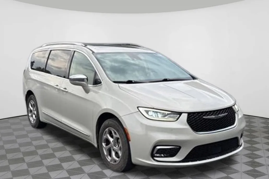 2021 Chrysler Pacifica Limited photo 1