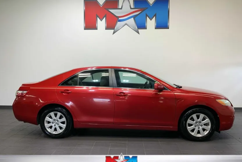 2008 Toyota Camry XLE photo 1