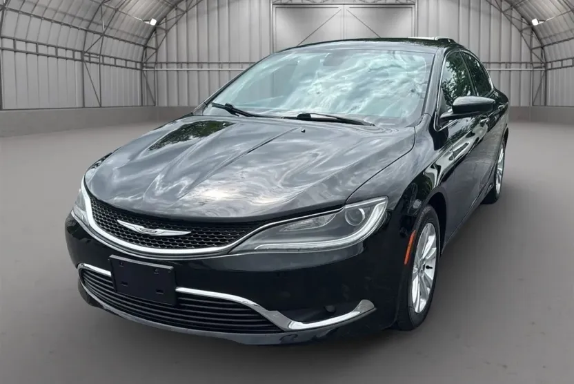 2016 Chrysler 200 Limited photo 1
