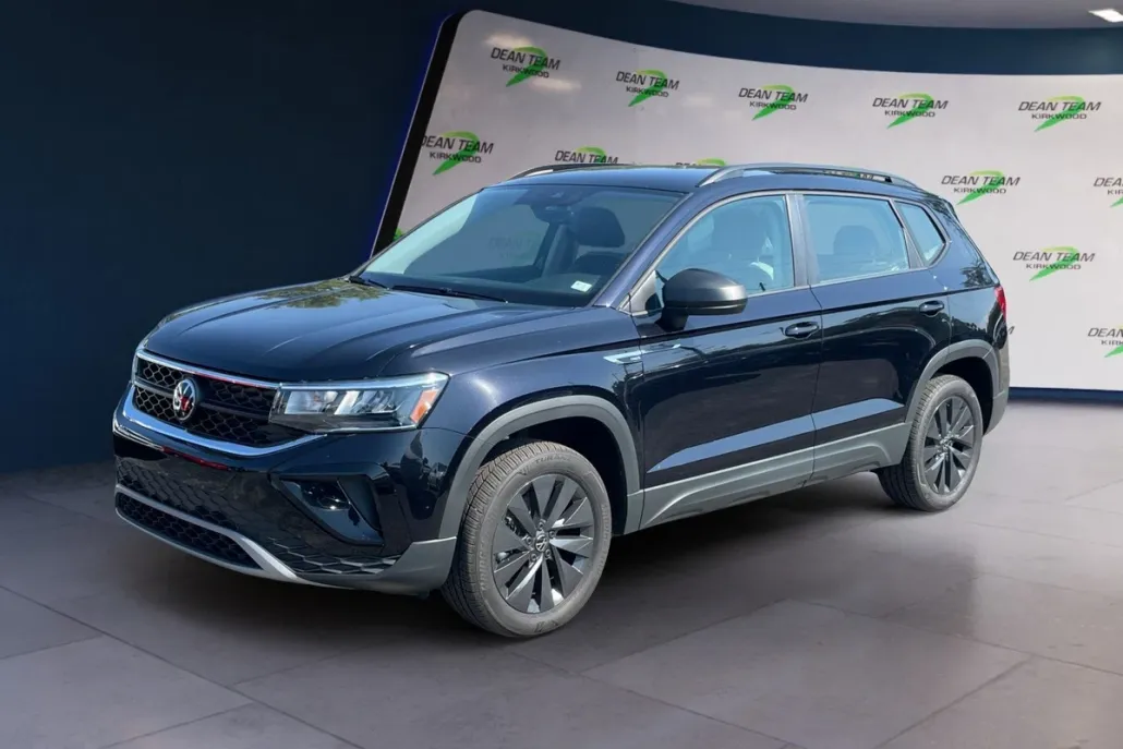 2024 Volkswagen Taos S photo 1