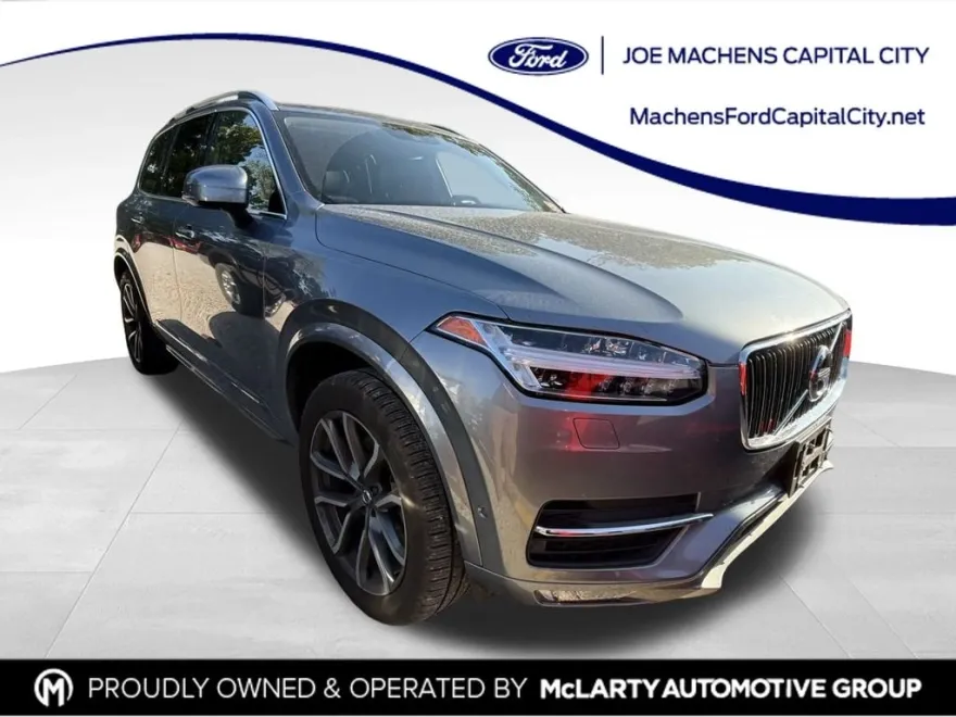 2016 Volvo XC90 T6 Momentum photo 1
