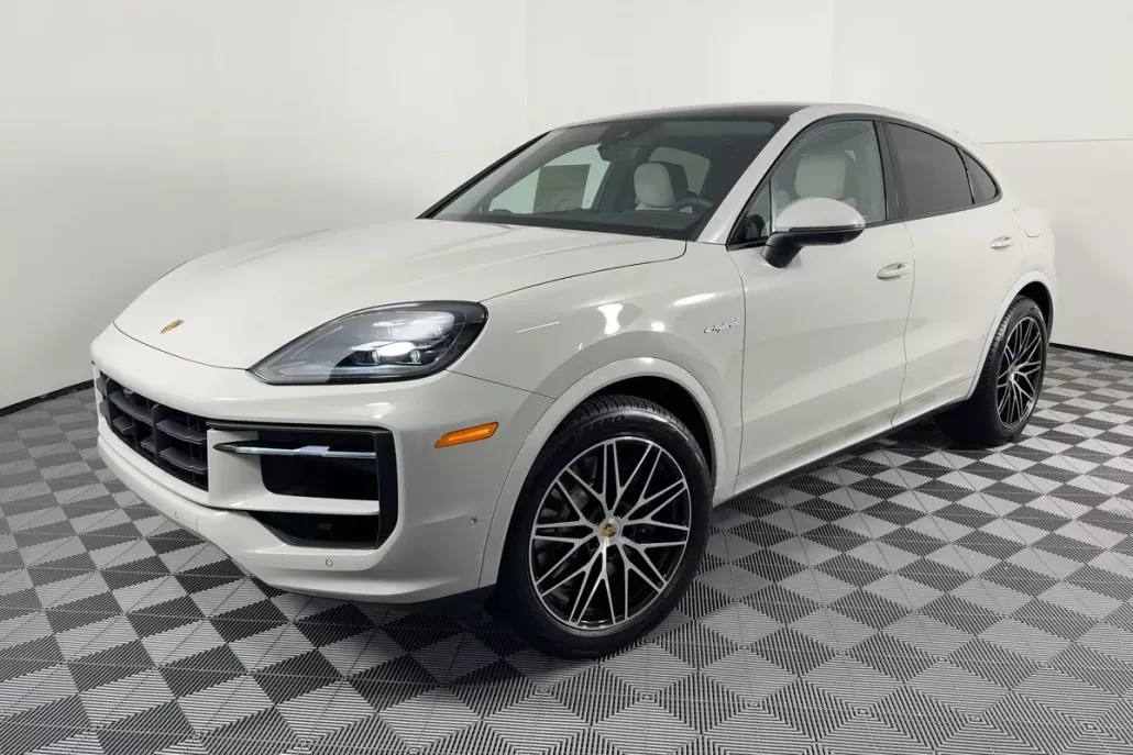 2026 Porsche Cayenne E-Hybrid Coupe photo 1